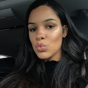 Meet your Posher, Ashony